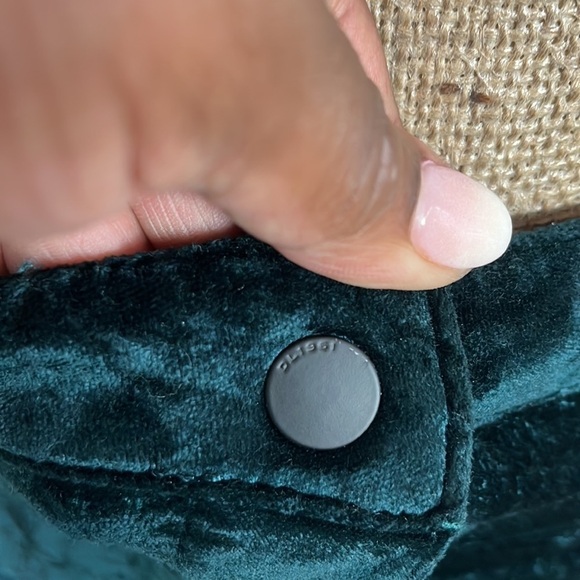 DL1961 Jenny Mini Skirt Velvet Women Size 10 Green  Button Front Closure Pockets - Picture 3 of 9